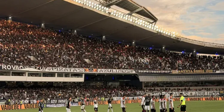 Mangueirão recebe mais de 25 mil torcedores em partida entre Remo e Athletico-PR pela Série A