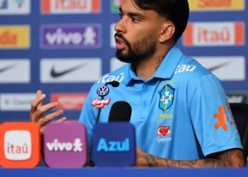 Lucas Paquetá: “Ficamos muito felizes com a volta do Neymar”