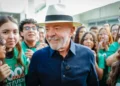 “Quem tinha que aumentar a taxa seríamos nós”, diz Lula sobre EUA