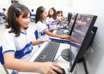 Com 100% das escolas conectadas, Pará moderniza aulas da rede pública com tecnologia para estudantes e professores