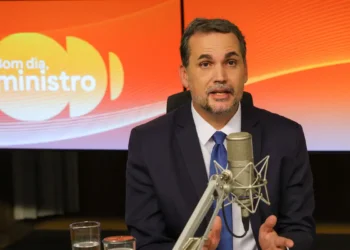 Governo usou lucros com exportação para conter preço dos combustíveis