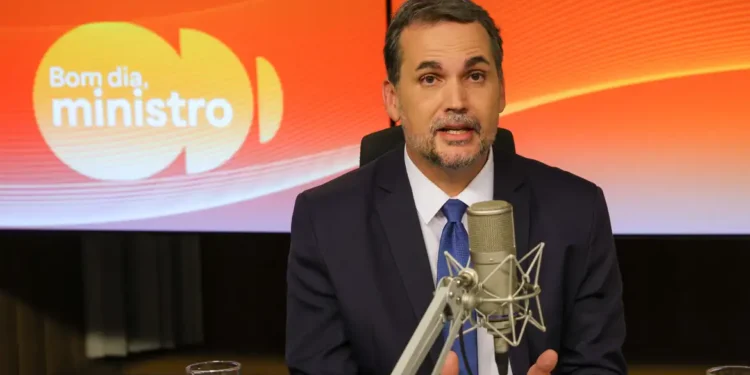 Governo usou lucros com exportação para conter preço dos combustíveis