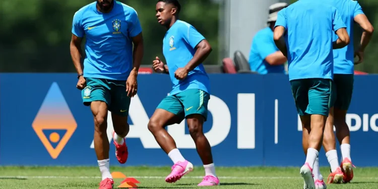 Sem Neymar, Brasil finaliza preparação para estreia na Copa no sábado