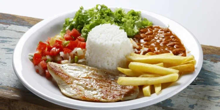 Almoço entre R$ 2,00 a R$ 10,00 vira opção acessível no centro de Belém