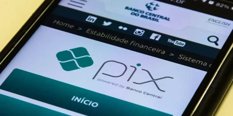 Pix passa a valer em 8 países e vira alternativa mais barata que cartão para turistas