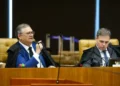 Ministro Flávio Dino decide reintegrar o chefe da PF Andrei Rodrigues